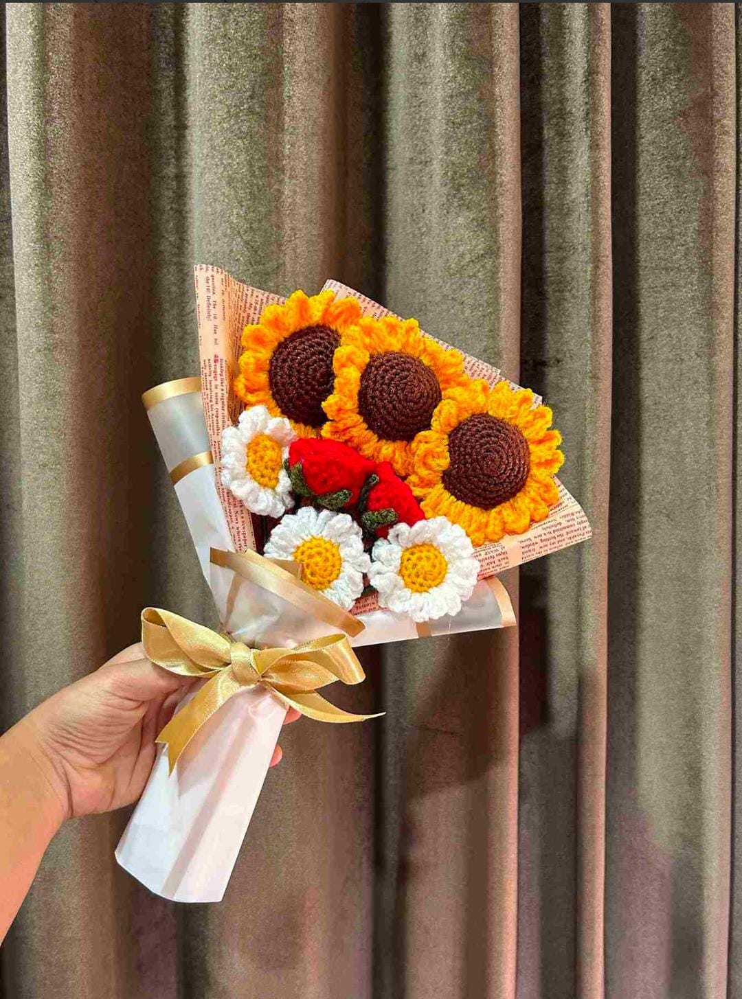 Jumbo Sunflower Rose Daisy Bouquet