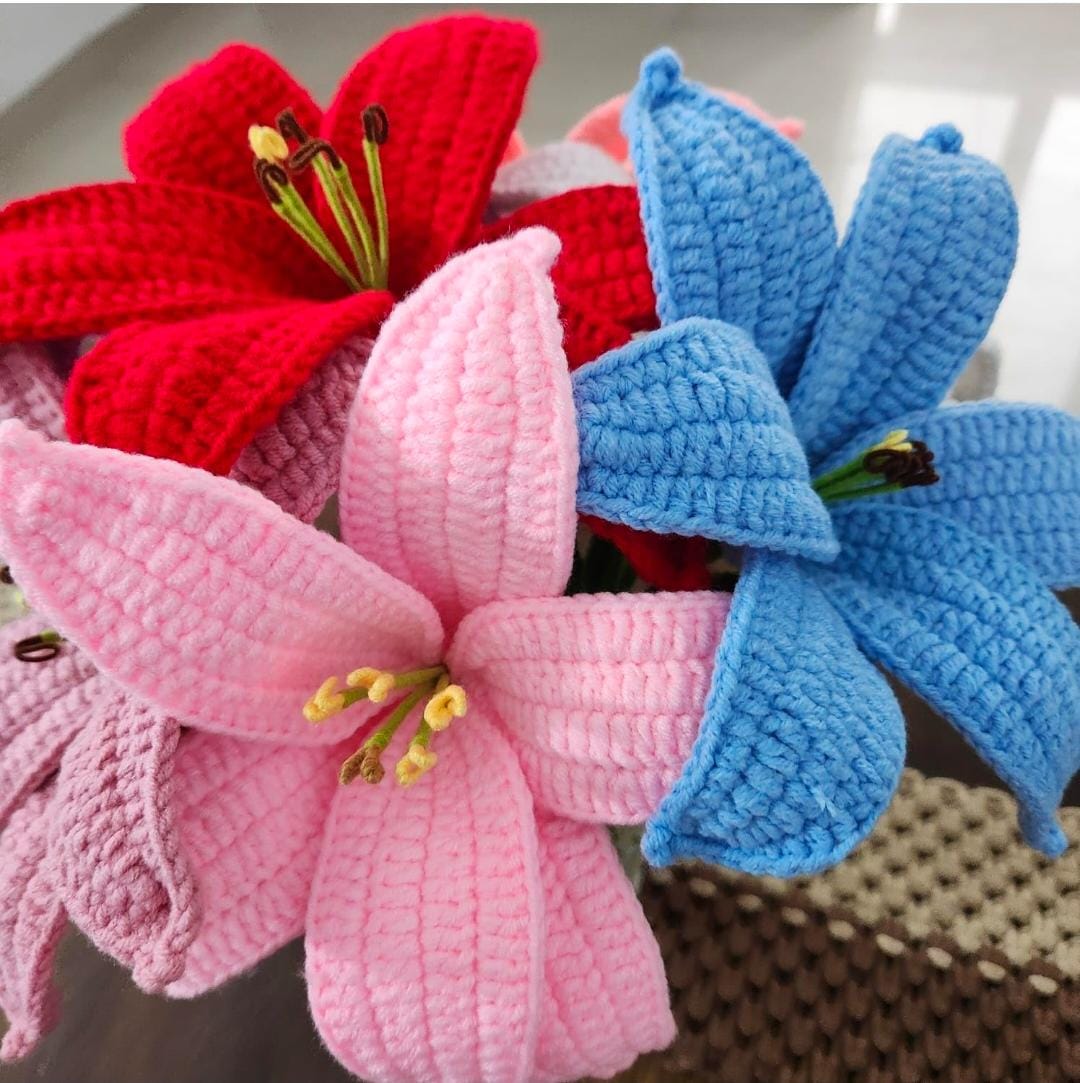 PINK LILY FLOWERS